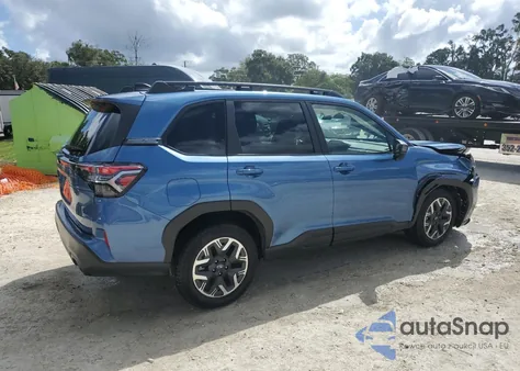 2025 Subaru Forester Premium z USA, uszkodzony, nr VIN JF2SLDDC9SH564859